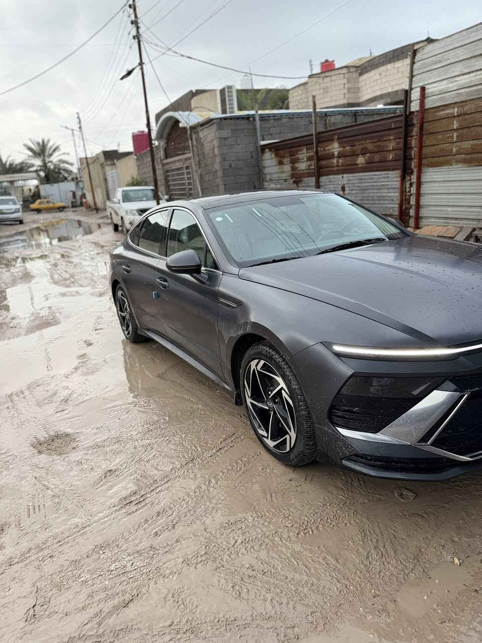سوناتا مديل 25 
سياره ماشيه 10 الف 
سياره كفاله وارد خليجي 
مال اقصاد 
السعر 225 
بيها مجال قليل للشرايه
***********
