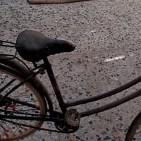 بايسكل بناتي حجم 26  السعر 30 وبي مجال الإتصال 07719152459