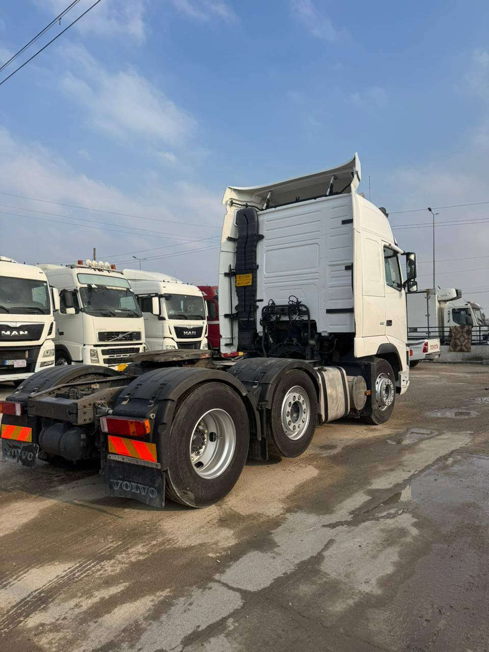 فالفو شيطان حجم 460 سنكل امامي كير اوتماتيك هاف ثلاجه قماره 3خطوط مرسمه فلات اوربي تك تاير كير محرك شرط شاصي مكفول قماره بدون صبغ شرط التحويل 
موديل 2005
عنوان كركوك طريق المطار مقابل جسر حزيران 
***********
***********
***********
