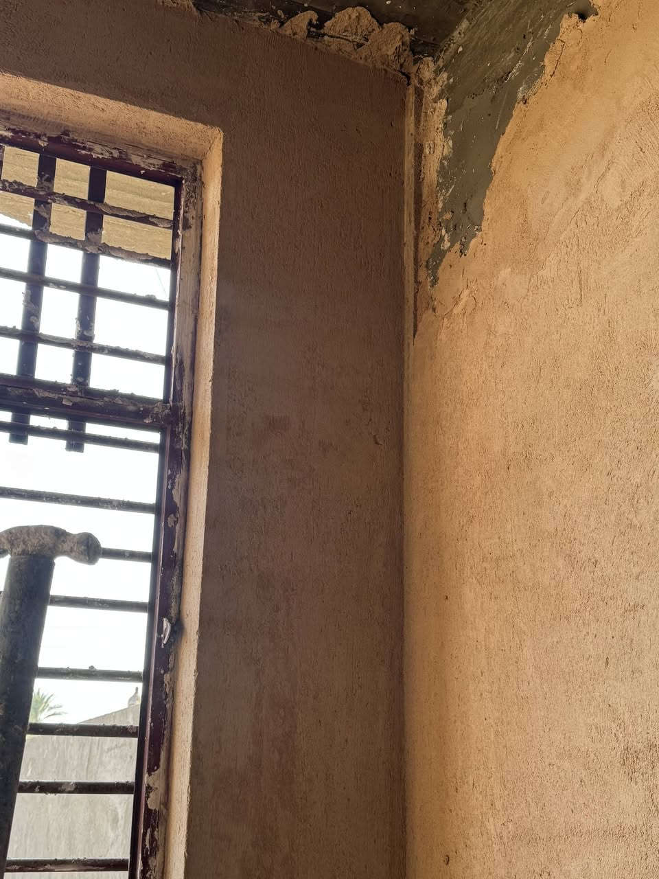 السلام عليكم خلفه لبخ جص سمنت لص اجراره سقل شغل درجه الولى متفرغ حالين الله يرزق  *********** @إشارة
