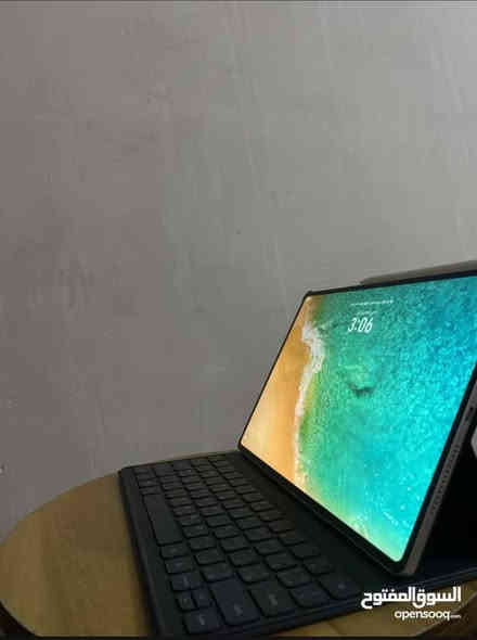 سلام عليكم 
اونر ماجيك باد 2 جديد استخدام شهر فقط كامل ملحقاته من قلم وكيبورد وكارتون وشاحن 66W  ضمان الوكالة سنة سعر 700 الف 
سبب البيع عندي قسط جامعة ولازم اسدد فكلش محتاج 
مكاني البصرة حي الحسين شارع التأميم 
***********
