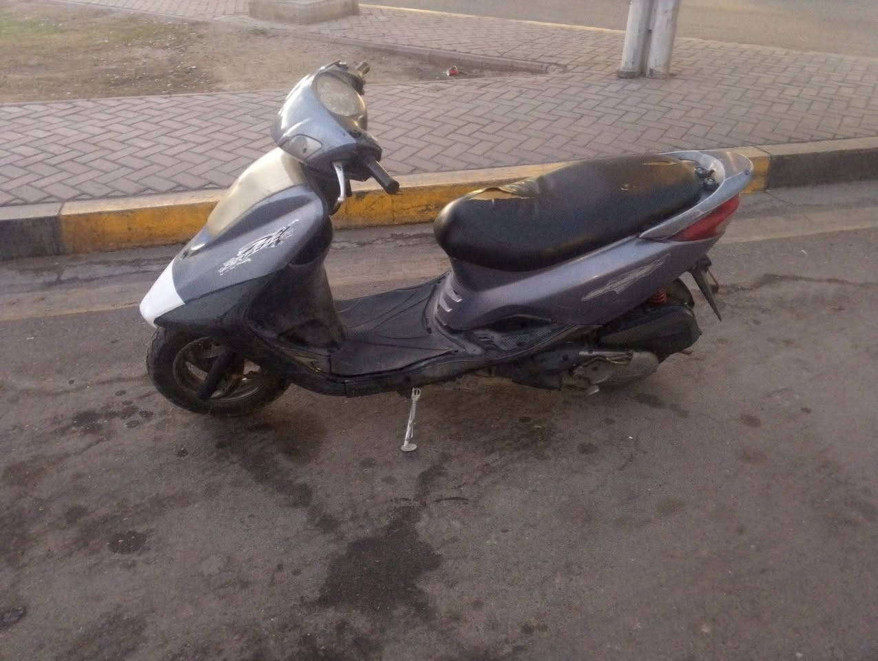 سلام عليكم دراجه بريز نوزل خطين دراجه حلوه ونكره بكل ؤقت كفرات بلاديه مكينه ممفتوحه شلعه ومعدل دراجه حلوه مرتبه عارضه 650وبيه مجال مكاني بغداد الاعظميه ***********
