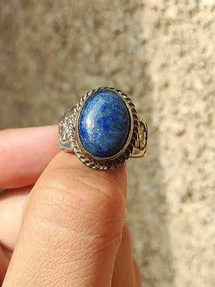 خاتم لازورد قديم فضه 
سعر الخاتم 35
*********** 
توصيل محافضات 5 الاف
