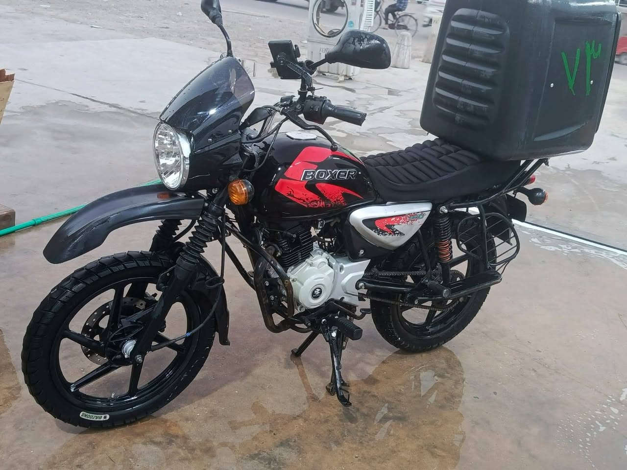 يالله سلام عليكم 
بوكسر 2023(أوراق ) دراجه مجفته تجفيت شركه اصلي شركه شركه أوراق كامله دراجه خير من الله ونصبته تخبل 
تشغيل نكره سلف ومن تجي تشوف بعينك مكاني بغداد المشتل *********** السعر 1800 وبيه مجال
