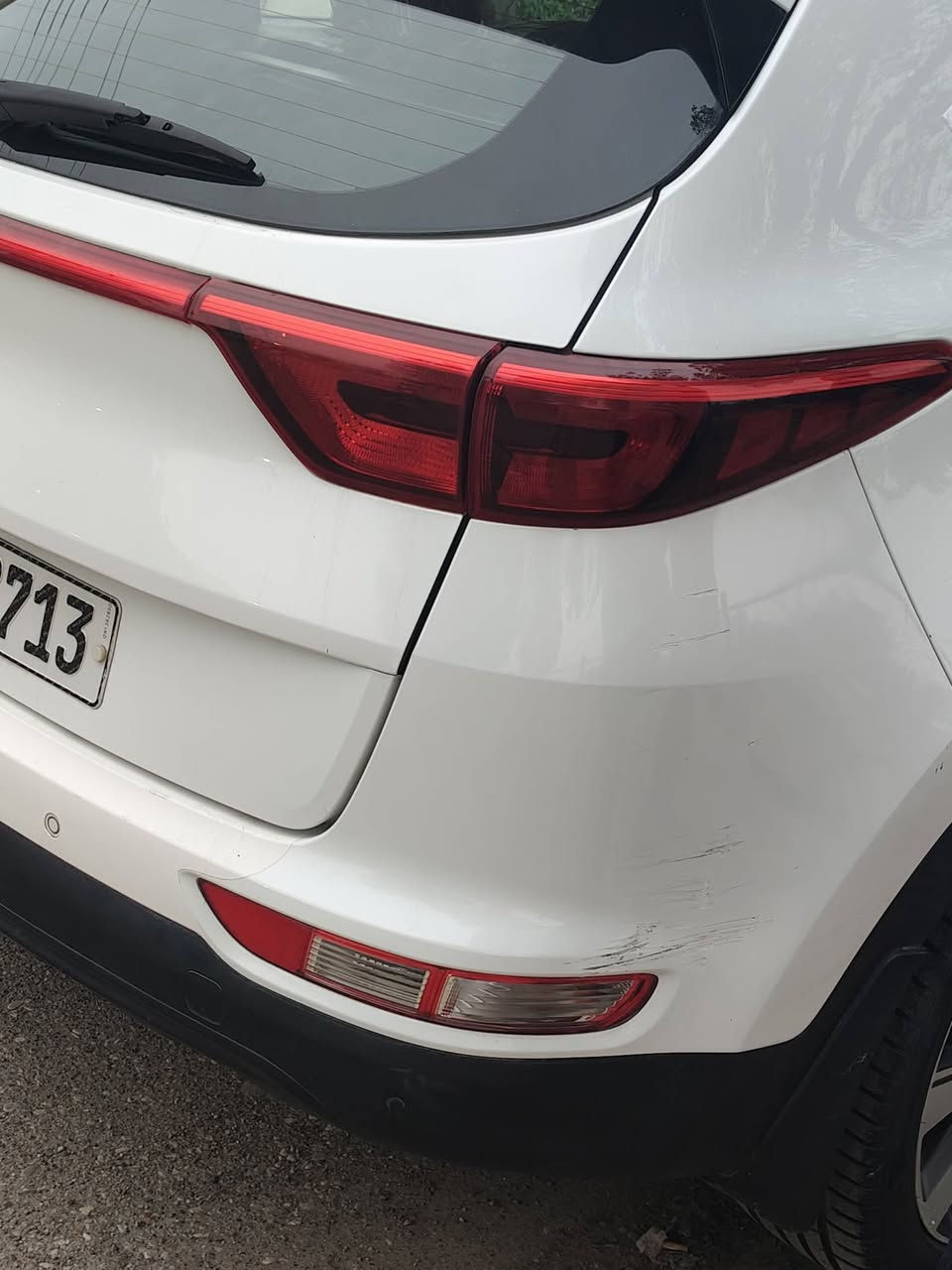 السلام عليكم 
كيا سبورتج موديل 2017  خليجي رقم بغداد
السعر 170 و بيها مجال 
بدون حادث فقط ضربه بهلال الچاملغ الخلفي تحت قبق البانزين راجع على البارد
مكينه 4 سلندر 2000
3 انضمة قياده 
تحكمات ستيرن جهتين
ماشيه 115 الف
بدون بانوراما 
سويجات 2 
مري شفط مع اشاره بالمري 
حساسات خلفية كاميرا خلفية و شاشتها الاصليه 
السونار موجود بالصور
مكانها بغداد 
للتواصل ***********
***********
