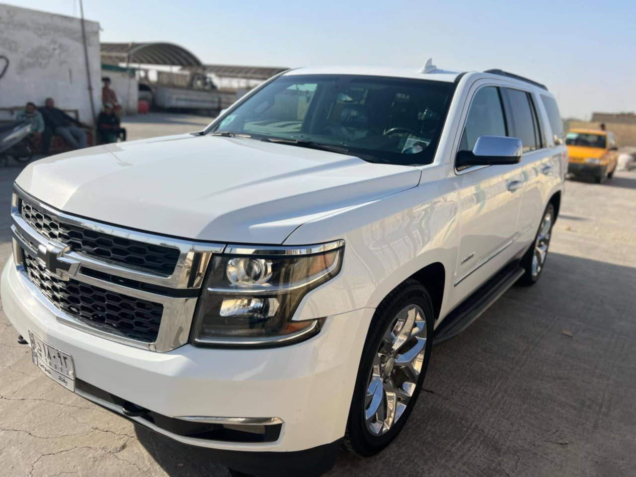 تاهو امريكي موديل 17 ال تي حادثه بس دعاميه وبارد بلجاملغ العكس السايق واي معلومه تريده تصل على الرقم ***********
