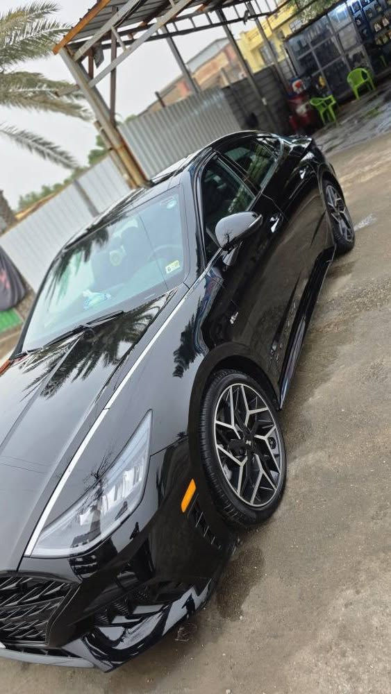 سوناتا 2023 ان لاين فول رياضي مواصفات‎فتحه بنوراما
مكينة 2500 تيربو✈️  ‎كير دبل كلج 8 سرعات 
رقم اربيل الدولي الجديد قبل سبوعين من رقمتها  السيارة حيل نظيفة ومتصرف عليه ولا دينار 
دوسات سبورت  بلاد اسود
السيارة ماشية 31 حقيقي  
الحادث شبر بارد  بدون صبغ 
يعني سياره كلين  ) 

بصمة تشغيل عن بعد
ا‎كشنات رياضي مختومة N 
جلد وكنتارا 
ت‎ تدفئة كشن 
ت‎12 سماعة  بوسي
ت‎٤ وضعيات قيادة (normal - sport - sport+ - custom) 
إنارة داخلية 7 الوان 
ماسحات اوتو (بالامطار)
صندوق ذكي يفتح عند الاقتراب
لدات اماميه 
لايت زنون 
ويل 19 
اوتو هولد 
هاند بريك بصمه
نظام المحافظه عل خط المسار 
نظام النقطه العمياء 
شاشه ديجيتال
كيجات الكتروني 
نظام ترحيب صوتي 
كرسي كهرباء
رادار امامي 
رادار خلفي 
رادار جانبي
مود درايف 
تبريد بيانو  
كروس تثبيت سرعه 
قياده ذاتيه  ‎4منافذ usb
شحن ذكي لاسكي
مستشعرات بل باب من تفتح الباب تتوقف السيارة 

رقم *********** بغداد, العراق
