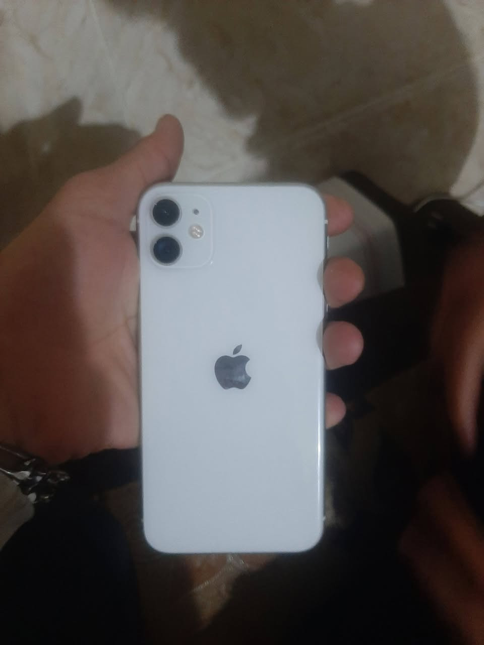 ايفون 11عادي بطاريه 100 الباقي كله بلاد ذاكره 128 فول نضيف الموشراي لا يتعبني ***********
