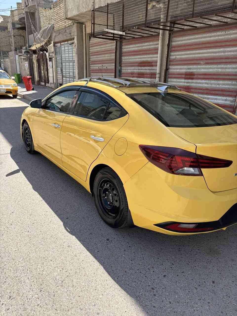 سلام عليكم
عارض سياره انتره للبيع موديل 2019 حادثها بس جاملغ بدون أي دواخل محركها 2000دوش كير ATتخم تاير حداديه جديده 
العنوان بغداد 
الرقم /***********
