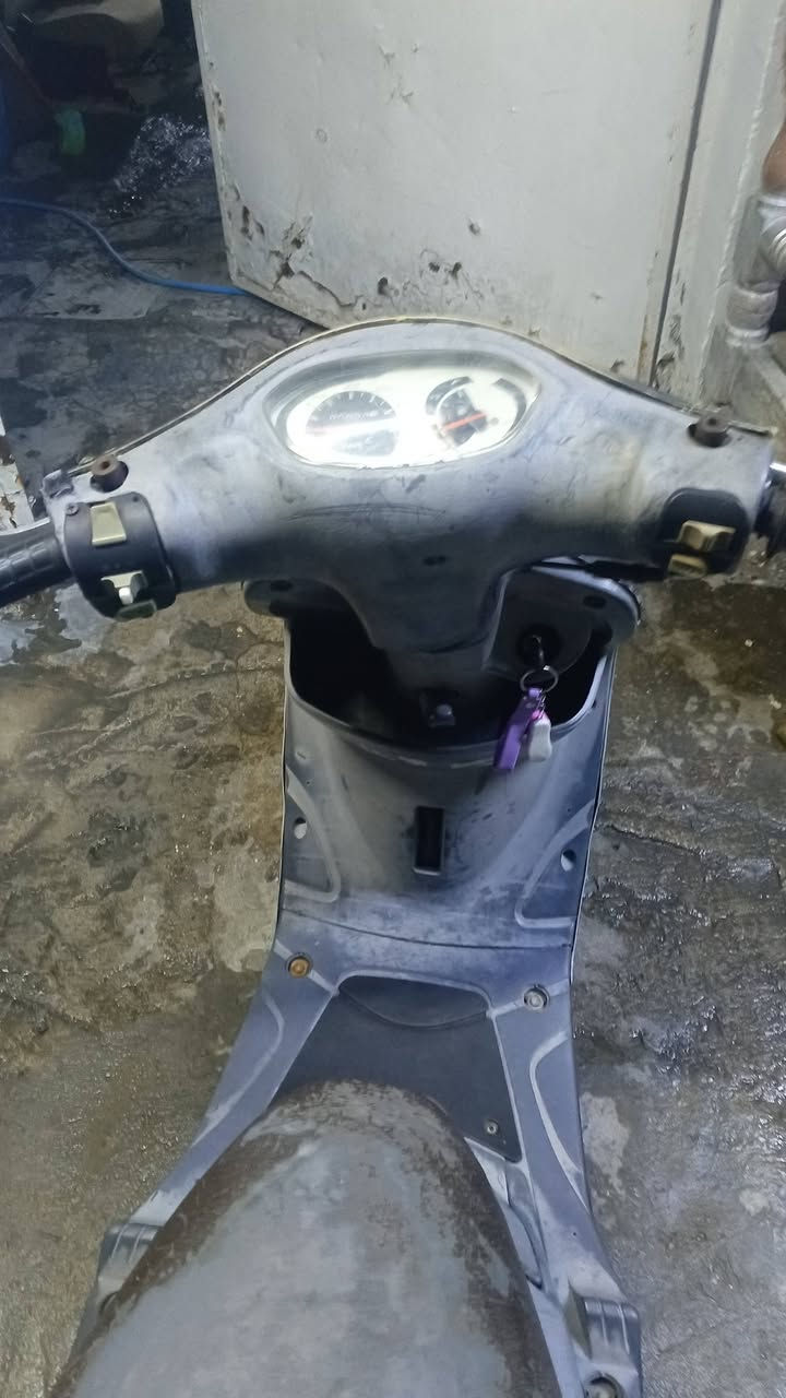 ماكس منغولي للبيع السعر 350 وبيه مجال قليل العنوان حي السلام الطوبجي قرب دائرة  نقص برغي صالنصه الرقم ***********
