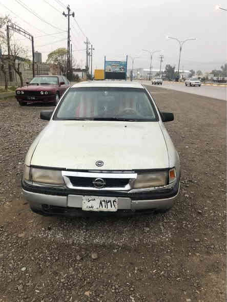 سلاوتان ليي بيت ئةم فيكتراية بؤ فرؤشتنة 
مةكينة 16قايش پانة  سةنةوي لةگةلة  گير و مةكينة بةشةرتة تةقةو رةقة بةشةرتة مووس و براوة بةشةرتة  مالي مةدةني بةشةرتة مالي دؤستة
سحري 10وةرةقة  شوين حاجياوا ژ.م *********** رانية
