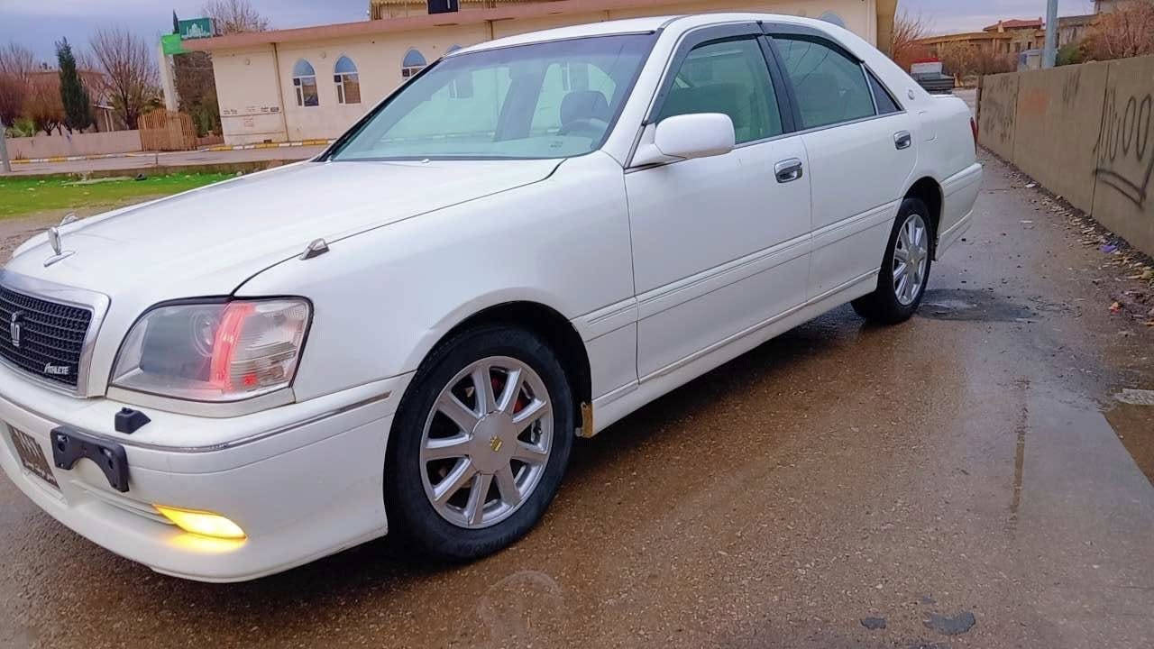 سلاوى خواتان لي بيت
مه ليكه موس 
كامل مه سروف 
دي فؤرى بچوك
٢ دوگمه ى په رده
ناوزه رد
داشبول نه جه ف
لايتى بيش عه ده سه
دواى كريستال
داشبول نه جه ف
تايه و ويلى نه جمه ى لؤك
 رؤنى هايدرؤليكى گوراوه
كامل جوان كاريو سپورت كراوه
سه ياره كه مالى دوسته
٣ پارچه و په له يه ك بؤياخ
نرخى ٤٩  كه ميك مه جال
ژم ***********
***********
