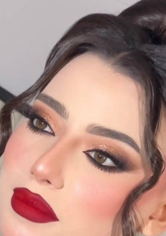 اهلا وسهلا جميلتنا وعروض سبوت نار مكياج ١٥ مكياج وتسريحه ٣٠ تنضيف قدم ٥مع جلش ١٠ جل اكستنشن يد ١٥ صبغ شعر ١٥ صبغ وتخصيل ٣٠ قص وشسوار ١٠ قص فقط ٥تنظيف بشره ١٠ للحجز الاتصال *********** اهلا وسهلا جميلتنا
