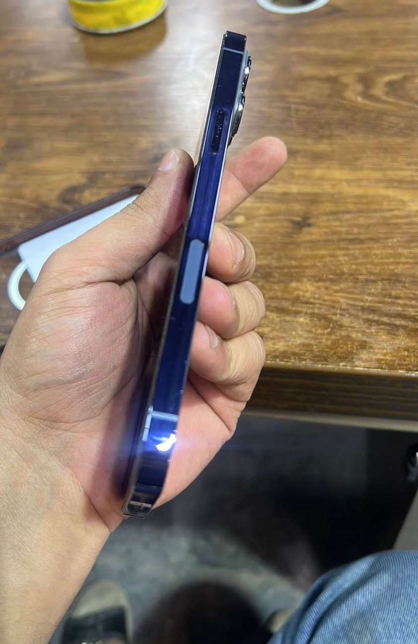 ‏سلام عليكم موبايل 13 Pro ماكس 256 الذاكرة جهاز شخط ما أبي للاستفسار رقم الهاتف ***********

