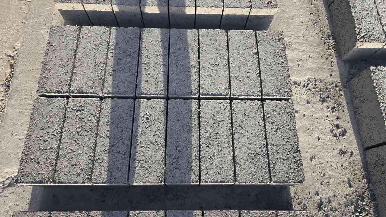 السلام عليكم 

مابعد السلام
يتوفر لدينا جميع انواع البلوك مصمد مجوف ستاره ابو ال15 ستاره ابوال10 شرط نهري موكساره النقل فوري تريد كرين تريد قلاب اتصل وتدلل ***********
