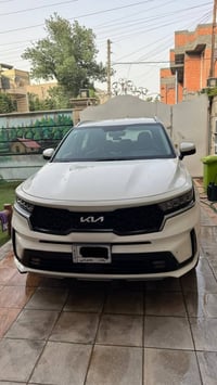 سورنتو ٢٠٢٣ • ٧ راكب • رقم بغداد