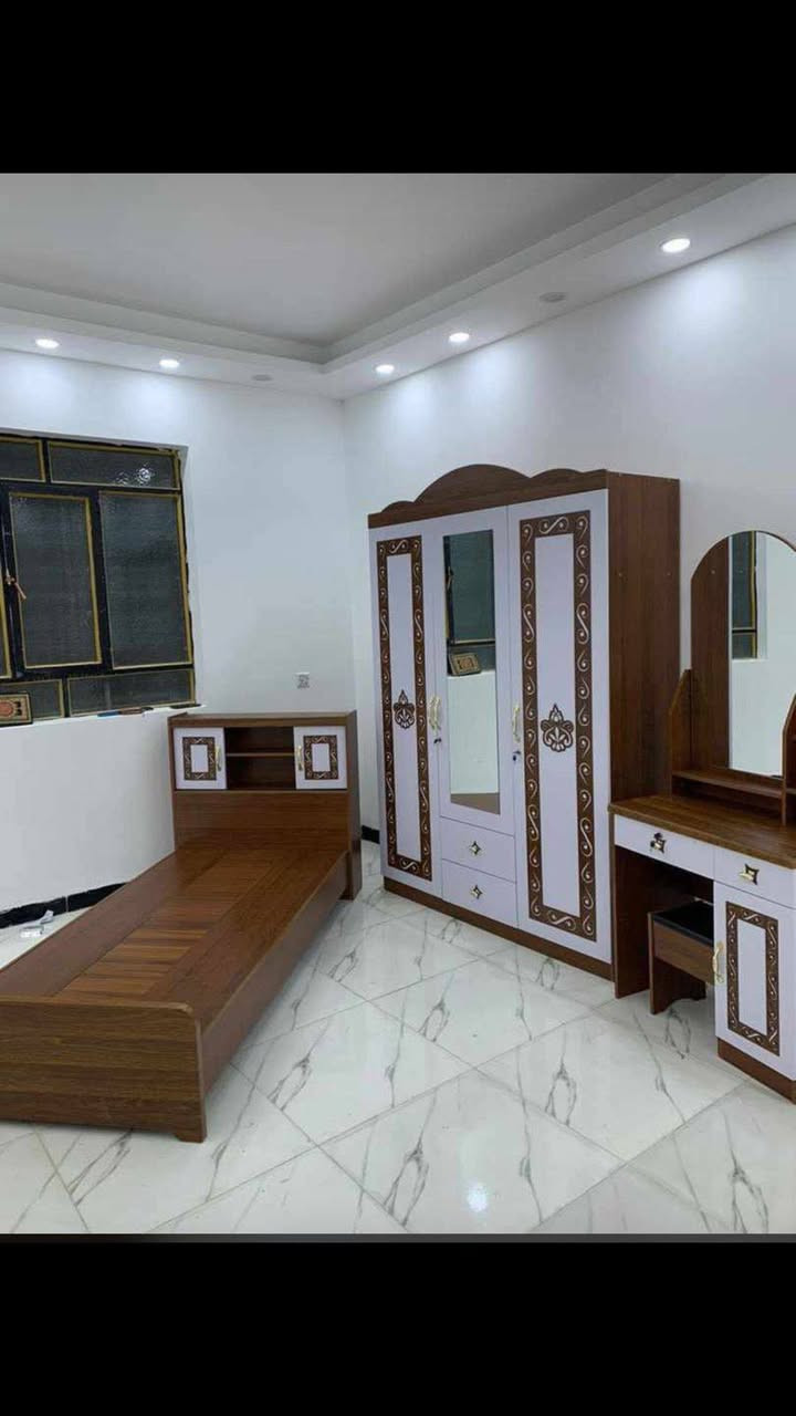 غرفه نوم شبابي 
ومتوفر كنتور 3ابواب للبيع 
ومتوفر ميز تواليت للبيع 
للحجز والاستفسار نوروني خاص 
#للجميع


**إذا كنت صاحب هذا الإعلان وتريد حذفه لأي سبب، رجاءا أرسل رسالة إلى الدعم الفني**