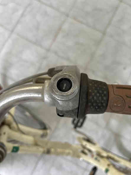 سلام عليكم بايسكل بناتي حجم 27 فول موصفات حساس أمام لايت امامي  لايتات خلفي بايسكل ياباني وليس صيني التقليد بايسكل ثلاث نمر بايسكل نضيف المكان بغداد الاستفسار هاذه الرقم ***********
