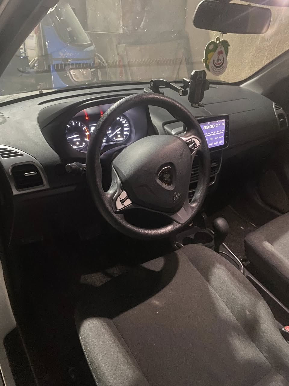 السلام عليكم
بارتون مديل 2024
كير محرك خير من الله 
السياره كفاله عامه 
السعر 120وبيه مجال بصيط 
مكان السياره ديالى الخالص 
وشرط التحويل 
***********
