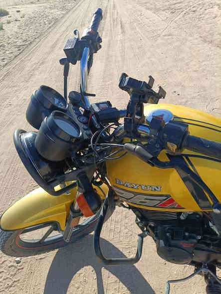 السلام عليكم  دايون 2023 رقم وسنويه  مكفوله تحويل ثاني يوم
الدراجه انضف من الصوره تجي وتشوف وتفحص براحتك  السعر 2200 وبيها مجال  استفسار خاص او ع الرقم ***********
