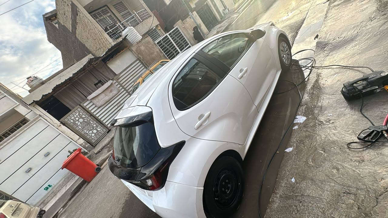 تويوتا يارس موديل ٢٣هايبرد للبيع فول مواصفات عدا الفتحه للاستفسار ***********بي وات ساب ملاحضه مامتواجد عالفيس بوك
