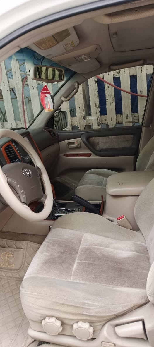 بسم الله الرحمن الرحيم 
ماشاءالله 
مۆنیکا ٢٠٠٦ VXR
مەکینە و گێڕ نەکراوەتەوە
200,000 ڕۆشتووە
زۆر زۆر پاکە نمونەیە 
فول مواسەفات 
مواسەفات لیگزیز
گیر اتوماتیک 
ناو فۆرمیکا 
سلاید 
سەلاجە
مەکینە  ٨ پستۆن مەکینە 4.700
هەموو شت بە شەرت   
 پارچە و نیو بۆیاخە بێ داخلی 
تاقم تایەی لۆک و یابانی ياماهای لە ژێرە 2 ڕۆژه بەستراوە
نرخ ٢٧٠$
بۆ زانیاری زیاتر  پەیوەندی بکە 

*********** السليمانية, العراق
