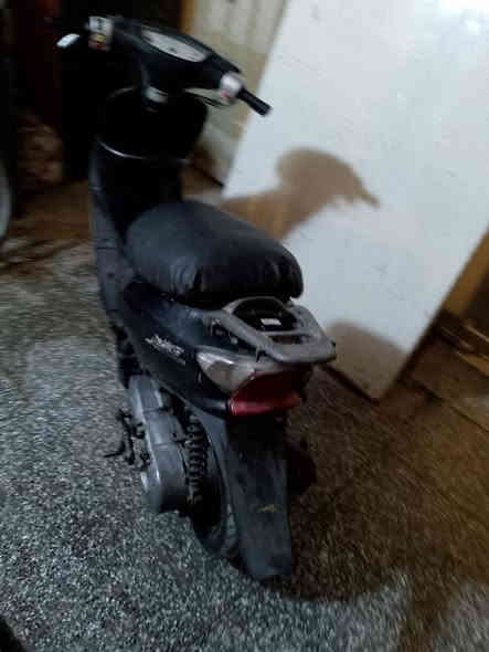 السلام عليكم للبيع دراجه عصفوريه نضيفه محرك ناعم شغاله سلف وهندر كفرات بلاد بكلايتات  شغالات كلهه لسعر ١٥٠ لمكان لغزاليه وهاذ رقمي للتواصل ***********
