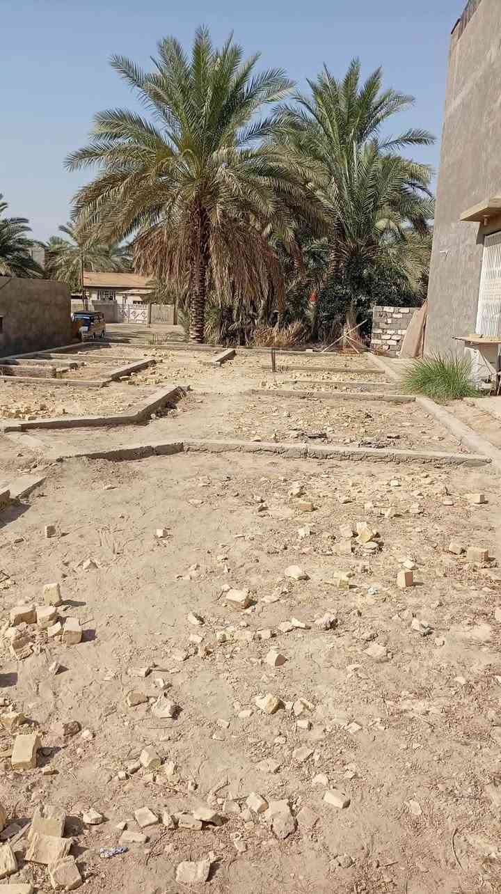السلام عليكم
بتلو للبيع  مساحه400 متر 
خارطه درجه اولى
مكان الحله منطقة عنانه
متوفر تبليط ومي وكهرباء 
السعر 30 وبي مجال قليل 
للاستفسار ***********
