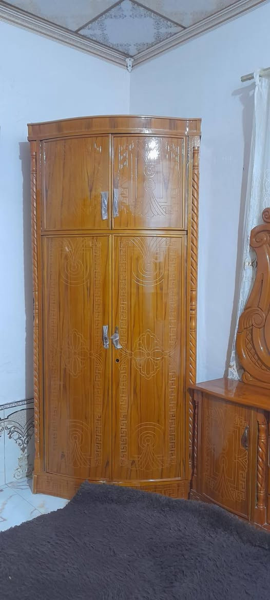 غرفة نوم جديده صاج ضخمه 6بيبان
مكان البصره الهارثه 
رقم ***********
