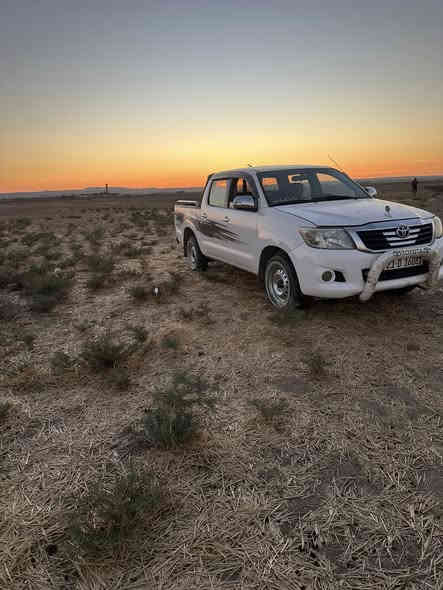 السلام عليكم 
تيوتا هايلوكس (عذاري )فلاحي بودي حوضي
موديل 2011شاصي 12
محدث بجم وبك لايت 2012
رقم سليمانيه دولي هزة وسنويه جديدة 
محرك وكير شرط 
طخم صدر جديد 
السيارة مصبوغه عام أبيع مگلوب بدون شواصي 
السعر 125قفل بدون اي عمله سعر نهائي 
يرهم مراوس لنترا كورلا سيراتو 
مكان السيارة جنوب الموصل ناحيه القيارة معرض الشهيد ابو زوبع 
للاستفسار 
***********
