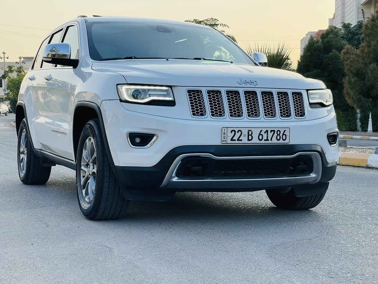 السلام عليكم
جيب جراند شيروكي وارد امريكي موديل 2014 السياره كلين تايتل رقم اربيل سنوية لحد 2029 باسمي تحويل ثاني يوم المواصفات: فتحه بصمه كراسي جلد تبريد قطعتين مري شفط اشاير بالمري  تايرات جديده شاشة جبيره تحكم استيرن فور ويل 4×4محرك 6 سلندر السياره كلش جديدة بعنى الكلمه ماشية 95 الف مايل قابل للزيادة سعرها 235 بيها مجال بسيط 
رقم التلفون ***********
