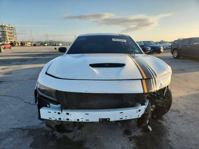 السلام عليكم شباب دودج تشارجر للبيع موديل 23 مكينه 6 سلندر مواصفات اورنج جي تي سياره فول واصل للامارات من عنده كتاب ضباط واللي عنده كتاب دبلوماسي واللي شراي يدخل لي خاص وبخير ويتدلل. السعر.


**إذا كنت صاحب هذا الإعلان وتريد حذفه لأي سبب، رجاءا أرسل رسالة إلى الدعم الفني**