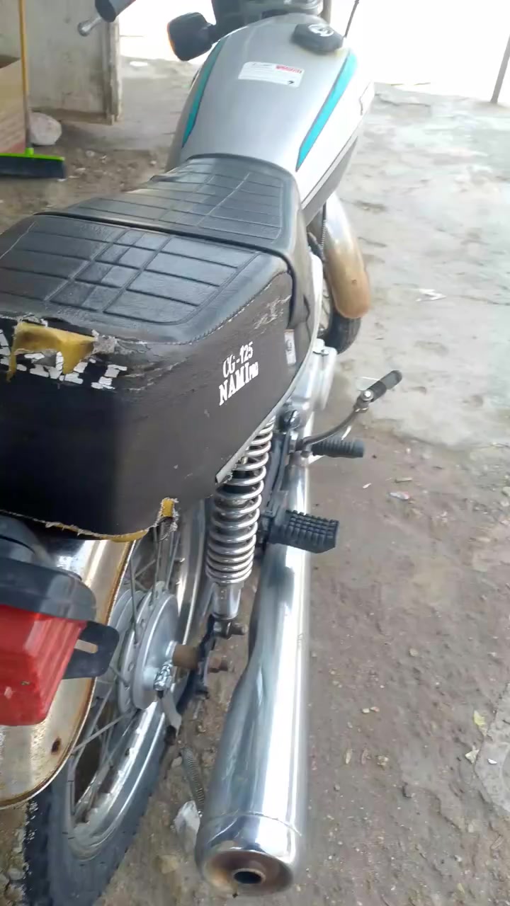 سلام عليكم دراجه البيع بدون 
اوراق السعر 650 و بيه مجال التواصل اتصال عله الرقم ***********
