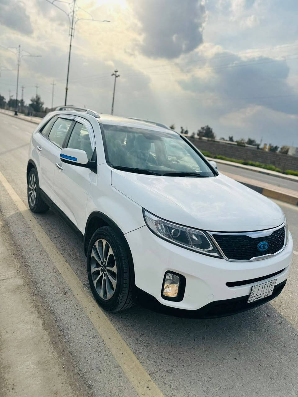 سورنتو موديل 2013. محدث 2014

محرك V6  مفتوح تاخذه شرط 

كير شرط.كوبون بانزين 
ضررها طخة خفيفة من ورة  وتاخذها وين ما تريد سونار فحص 
تايرات جديدة 
سيارة نظيفة  السعر 190 بيها مجال للشراي للتواصل ***********
