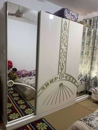 غرفه نوم  ٦ قطع تركي نضيفه بسعر مناسب جداً مستعجلين على بيعتهه وغساله ...