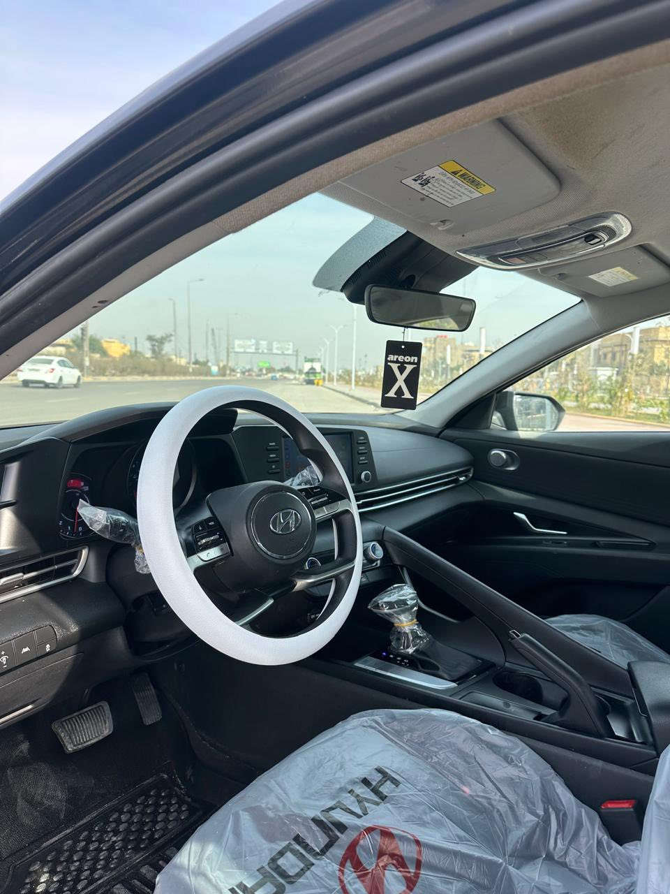السلام عليكم هونداي النترا   موديل2023  ✨
(( سيارة ماشية 40 mi))
                  ~رقم اربيل  الدولي ..
 :؛ / سيارة حادثها دعامية  وربع بنيد صبغ 
 ""باقي كفالة عامة كلش مكفولة
 / فول موصفات  عدة فتحة سقف  
        🚗موصفات سيارة 🦯معروفة 🚗
& بدون شواصي بدون لغود دواخل كلة مكفول ⚡️
✨احلى من صور سيارة جاهزة  ✨ 
      (  مكينة 2.000 دوش )
                    $السعر 152 وبيها مجال $
                (العنوان البصرة الجنينة )
      رقم ,,,***********,,,,
