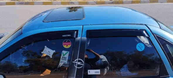 ئۆپڵ ڤکترا مۆدێل 91 مەکینە 18  دەفتەر بەنزینی هەیە تحویل براوە غرامە بەشەرت  سڵایتە تاقم پێش گێرو مەکینە ی بەشەرتی فیتەر  تایەی تازەیە بێ مەسروفە   سعری 31 گەڵاو معامەلە 
شوێن : چەمچەماڵ 
ژ.م *********** یان *********** شمشمل
