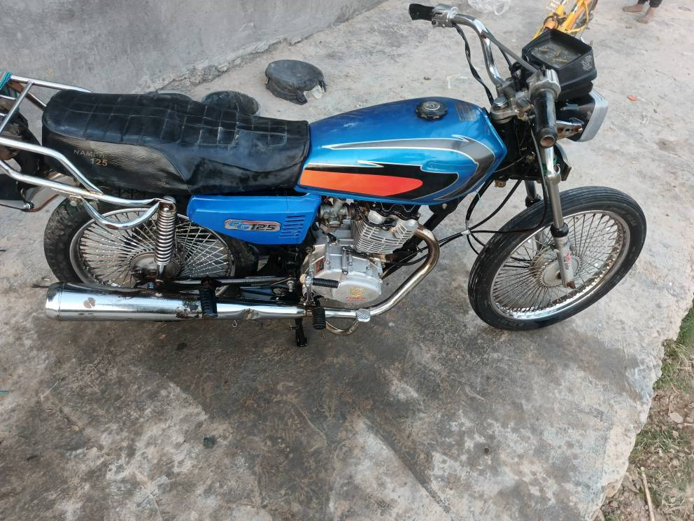 سلام عليكم ورحمة الله وبركاتة  دراجه البيع مكفواله كفاله عامه بس عوزه اشاير وكلوب وره وراق اصوالي موديل  19   وعوزه بنزات مال بريك وره.  دراجه حلوه ونضيفه.  مكاني الحله  بابل قرب جسر كيش. واني مكلف بل نشرر السعر 340 وبيهه مجال  شي قليل


**إذا كنت صاحب هذا الإعلان وتريد حذفه لأي سبب، رجاءا أرسل رسالة إلى الدعم الفني**