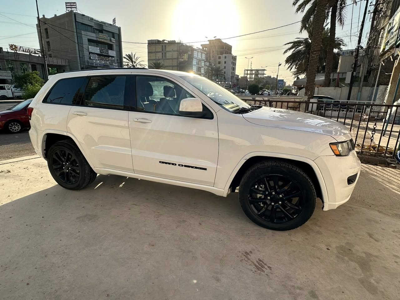 سلام عليكم 
للبيع جيب 2021
المواصفات كما موضح في الصور 
حادثها فقط جاملغ مع صور السونار مرفقة 
رقم اربيل باسمي ماشي54 سيارة جديدة جدا مال بيت على ايدي بعدها تبريد صدر مكينة خير من الله بلادي 
مكاني بغداد الكرخ
السعر 270 وبيها مجال
للاستفسار ***********
