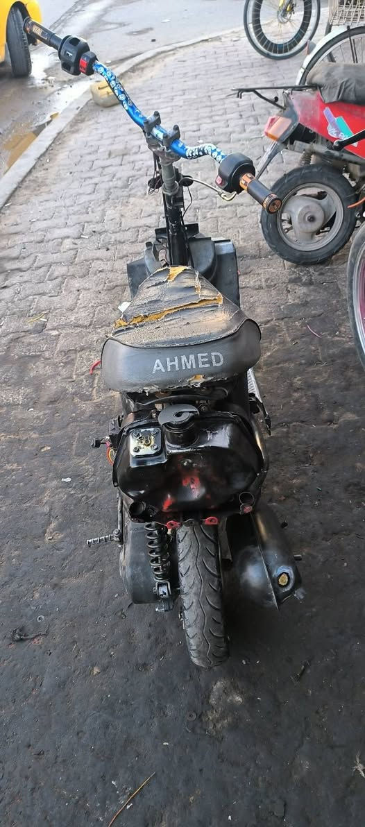 ياماها للبيع نضيف كل عيب ما بيه لا صوت اكسل ولا صوت محرك سعره 85 بيه مجال قليل شراي خابر او خاص ***********
