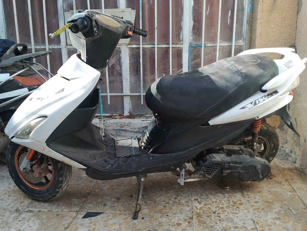 متاح دراجه ماكس شغاله سعرهه قفل 100الي يريدهه يخابر مامتواجد ع نت مكاني كوت الزهراء ***********
