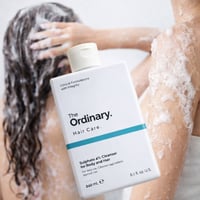 ذا أورديناري • منظف شعر وجسم • للبشرة الحساسة