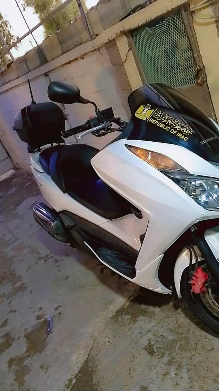 سلام عليكم👋🏼
فورزا 012 دراجه زيرو زيرو زيرو لا تكلي شبيها ما بيها كفاله عامه منل طول للطول من مكينه من كفرات من كهربائيات كله مكفول زلغ واحد ما بيها بانزين كله محسن دهن امزويل دراجه ما تحط فوكها ربع متواجد فقط واتساب و اتصال لحد يعلق ولا يطبلي خاص 

‭***********‬
