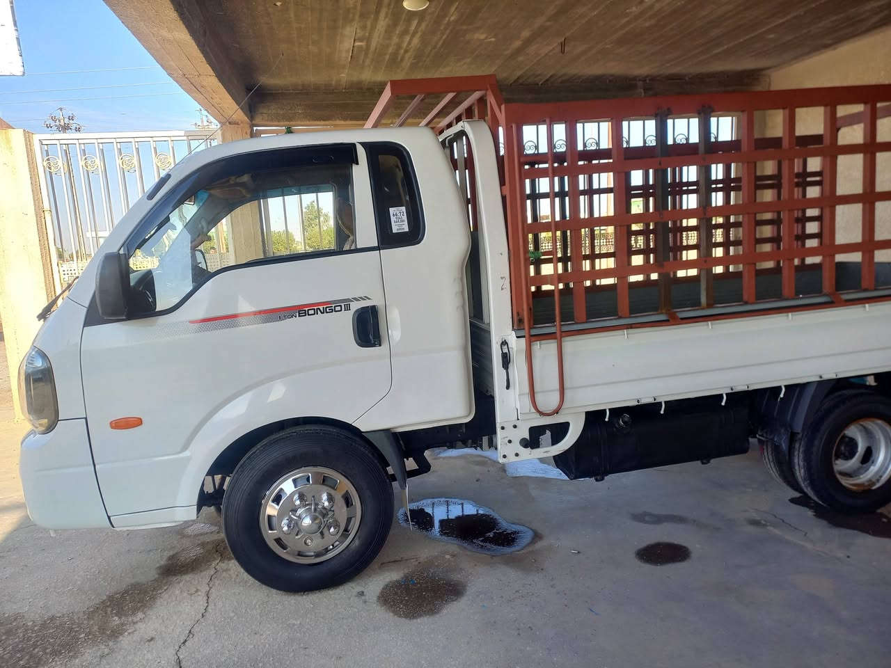 كيا فحل مسكر 18 سبلاين رقم شمالي متوم بي وكاله تخم تاير خلفي محور 14+ستد 27 غلاف بدي جديد محجر جديد دعاميه خلفيه صندوك دوشمه  العنوان (ميسان)السعر 75$ للاستفسار(***********)(***********
