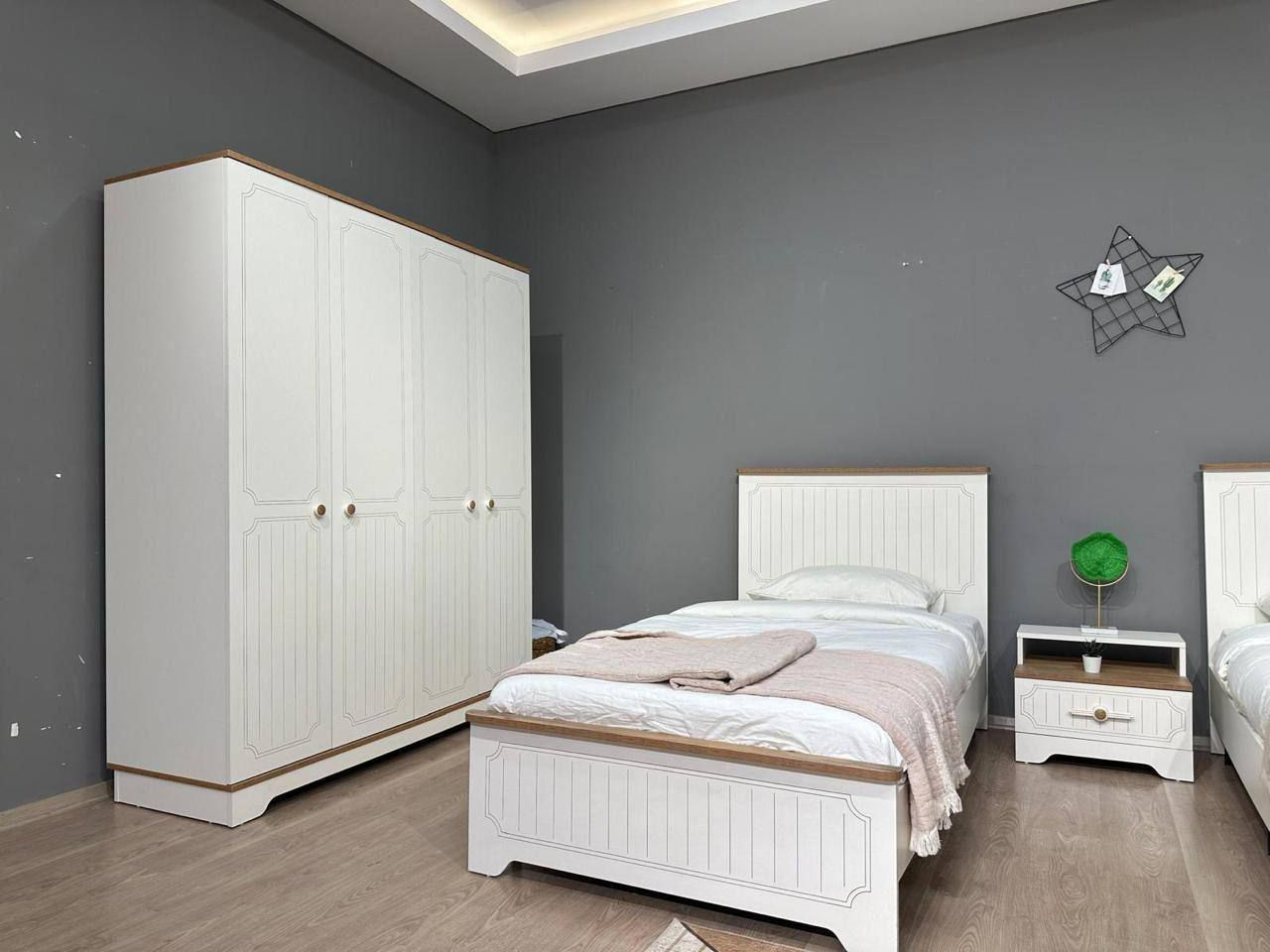 بيتك يستاهل لمسة فنية! ✨
تدور على أثاث يجمع بين الأناقة المودرن والراحة؟ في Art Home وفرنا لك كل اللي تحتاجه لتأثيث منزلك بأحدث الموديلات العالمية. 🛋️
✅ تشكيلة واسعة: غرف نوم، سرير وكنتور و مرايا تناسب كل الأذواق.
✅ تفصيل خاص: عندك تصميم محدد ببالك؟ نفذه لك بدقة عالية وبأجود أنواع الخشب والقماش.
✅ أسعار تنافسية: فخامة المودرن صارت بمتناول يدك وبأسعار مناسبة جداً.
🚚 يوجد خدمة توصيل لكافة المناطق.
💬 للحجز أو الاستفسار، راسلنا على رسائل الصفحة 
Art Home - حيث يلتقي الفن براحة منزل


**إذا كنت صاحب هذا الإعلان وتريد حذفه لأي سبب، رجاءا أرسل رسالة إلى الدعم الفني**