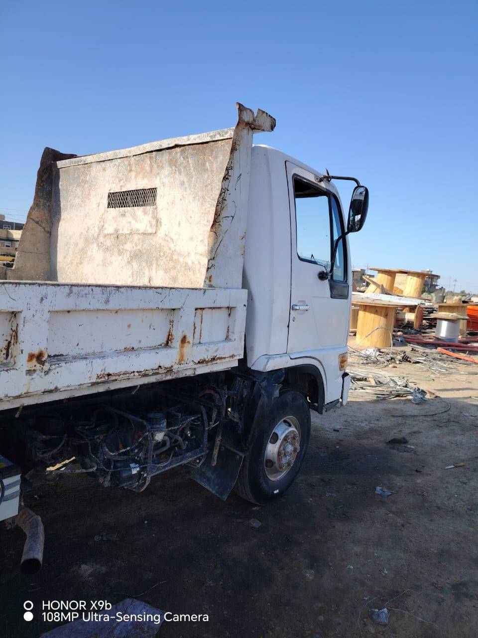 سلام عليكم هينو موديل 2000للبيع رقم واسط مداور ثاني يوم مكانه الكوت قضاء الحي لاستفسار اتصل ***********
