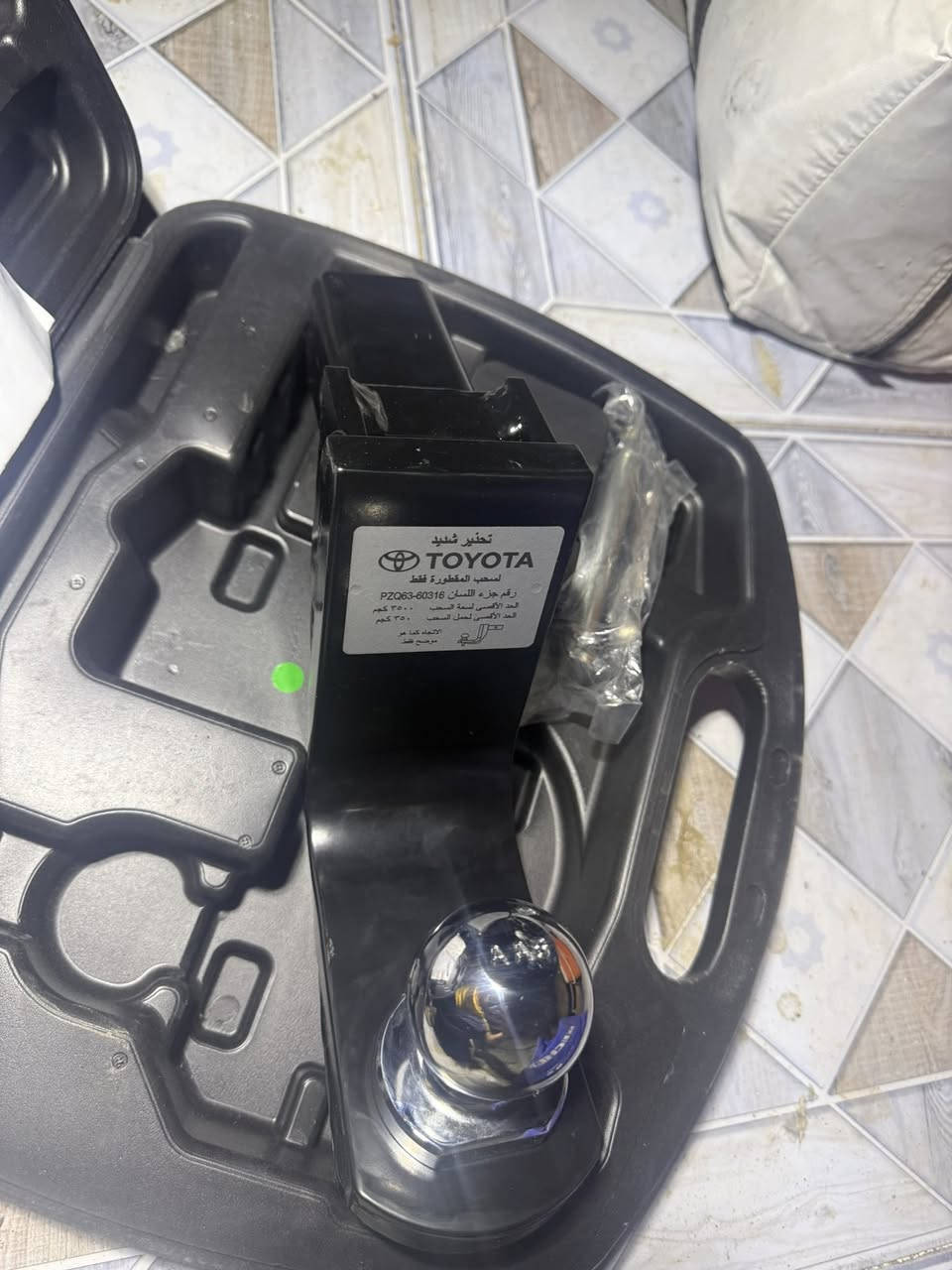 هوك لاندكروز اصلي جديد للبيع السعر 90الف مكاني البصره ***********
