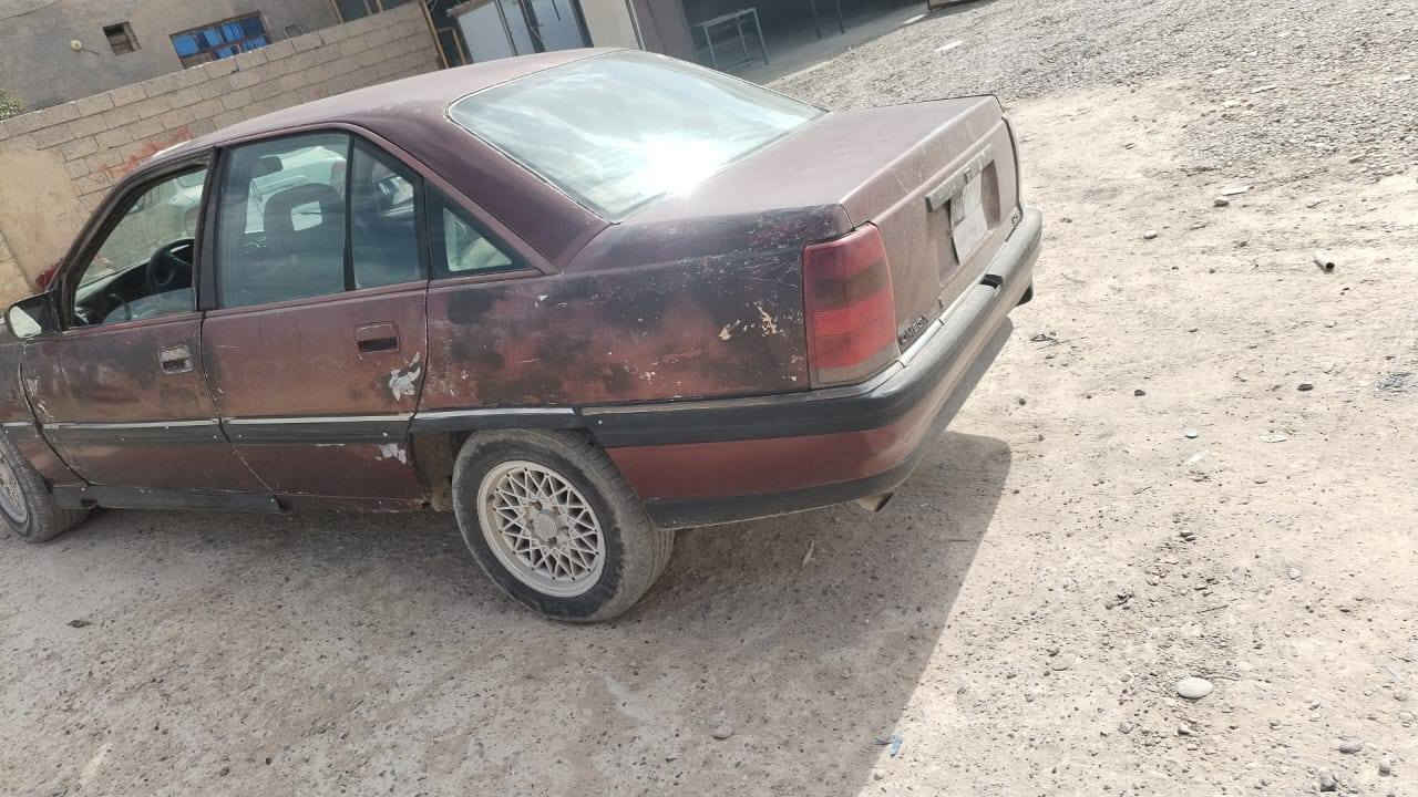 السلام عليكم 
اوبل اوميكا محرك 6سلندر بي خيط تبخير  كير اوتو شرط تخم تاير جديد باتري جديد كهرباءيات كلها شغاله 
رقم كركوك فحص بيها وصل مال لوحات وسنويه خضره وبيها وكاله بي اني ابيع حبل اكفلها من كلشي 
السعر مليون ونص 
العنوان صلاح الدين تكريت 
***********
