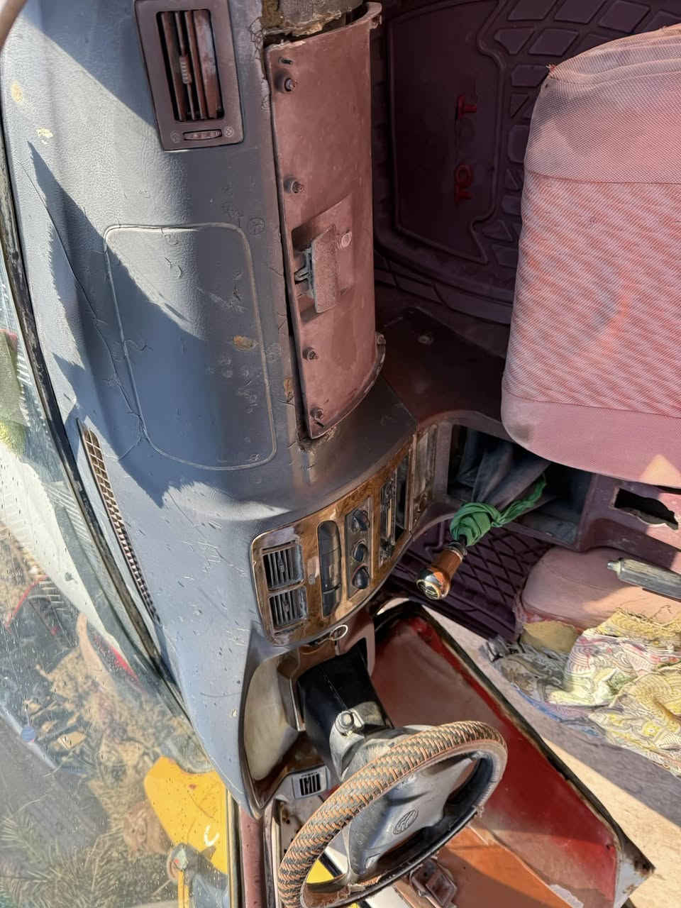 سلام عليكم 
دير ٢٠٠٧ محرك كير اكسن جدد كفاله 
تواير انضاف دشبول نفخ بلاديه  سياره حلوه 
ماندل راعيهه اتعهد سرقه وعشائر وحرام والباقي حديد حداديه نضيفه سياره جاهزه
ب١٤ ورقه بيهه مجال 
ذي قار الرفاعي 
***********
