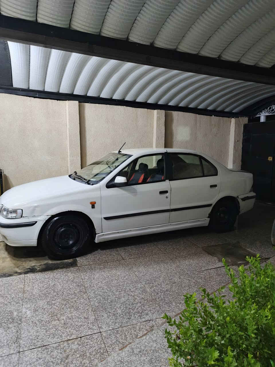 سمند للبيع موديل11 سنويه 28 مكانها في كربلاء السيارة جاهزه السعر 29 ورقه وبيها مجال للاتصال  ***********
